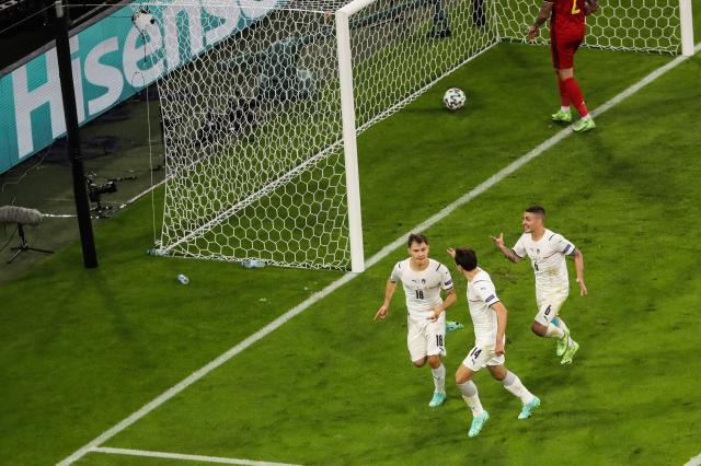 开云体育入口-【人物】欧洲杯蓝黑德比，神奇小子巴雷拉笑到了最后